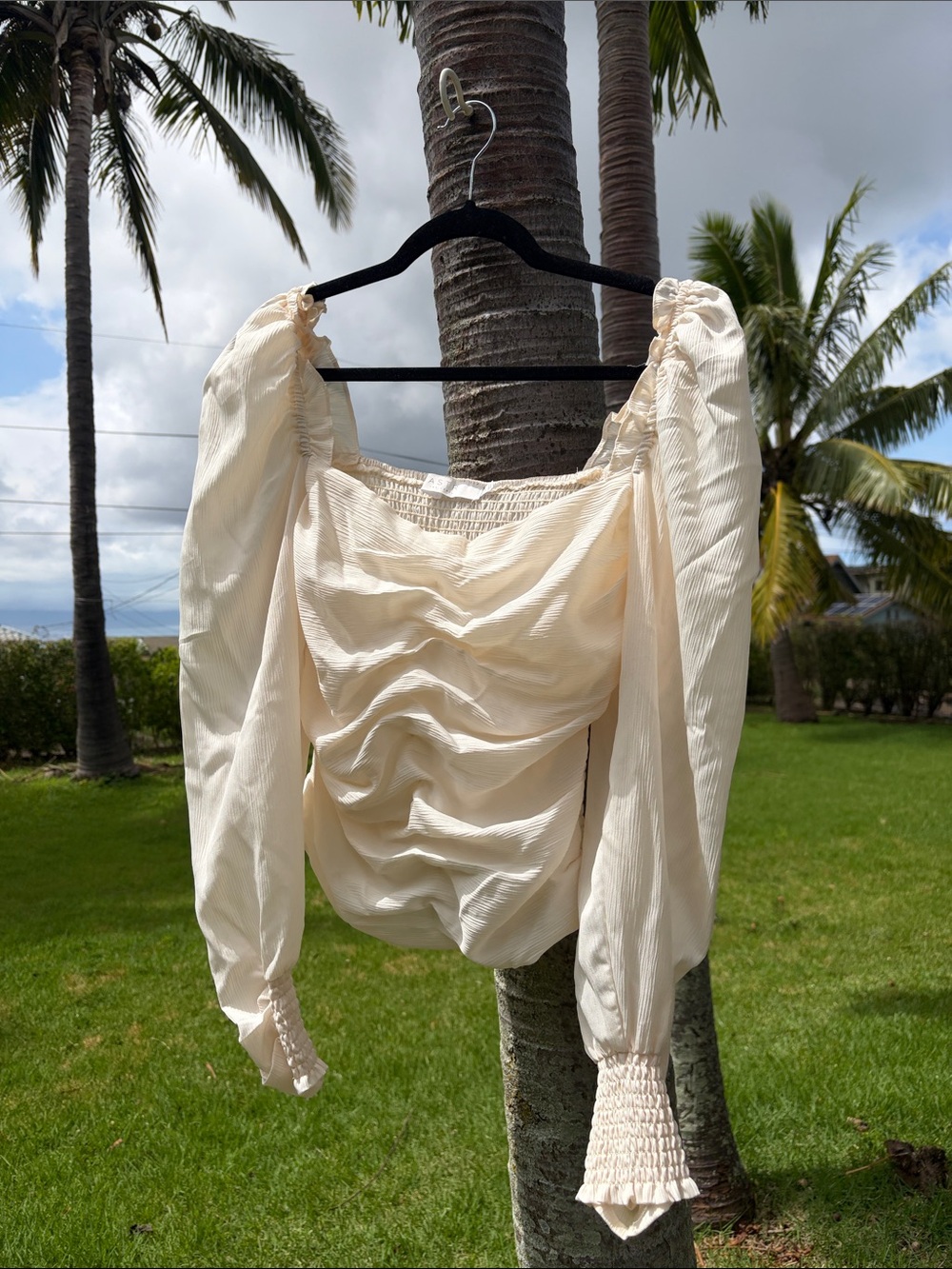 Astr Cream Ruched Puff-Sleeve Blouse